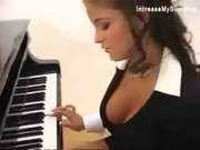Занятия сексам за пианино